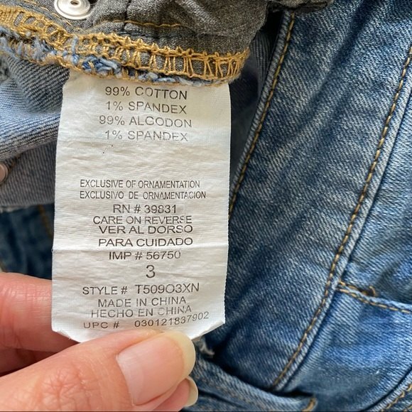 Jolt Lightly Distressed Jean Shorts Size 3 Juniors Medium Dark Wash - Picture 5 of 10